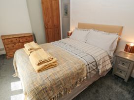The Hideaway - North Yorkshire (incl. Whitby) - 1075934 - thumbnail photo 17