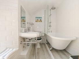 The Hideaway - North Yorkshire (incl. Whitby) - 1075934 - thumbnail photo 19