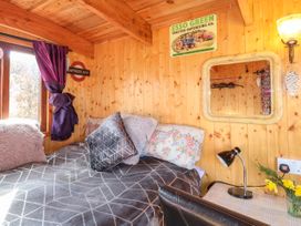 Packhorse Shepherd’s Hut - Peak District & Derbyshire - 1076139 - thumbnail photo 6