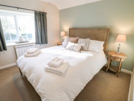 Manor Barn Cottage - Peak District - 1076514 - thumbnail photo 15