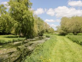 The River House. Avon Valley. Stonehenge (with fishing) - Somerset & Wiltshire - 1076792 - thumbnail photo 45