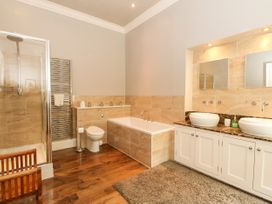 Bearnock Lodge - Scottish Highlands - 1077443 - thumbnail photo 41