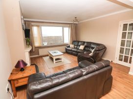 Murmur y Mor - South Wales - 1077723 - thumbnail photo 4