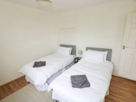 Murmur y Mor - South Wales - 1077723 - thumbnail photo 17