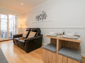 Lillie Terrace - Devon - 1077888 - thumbnail photo 6