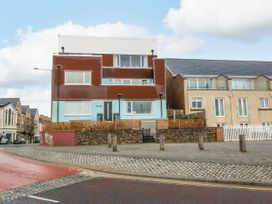 Beachfront Apartment - North Wales - 1078171 - thumbnail photo 1