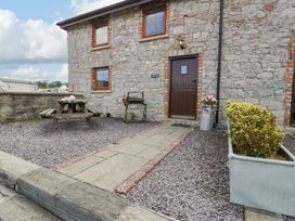 Cornel Clyd - North Wales - 10786 - thumbnail photo 2
