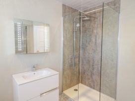 Seawinds 2a - North Wales - 1079305 - thumbnail photo 22