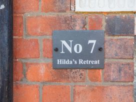 Hilda’s Retreat - North Yorkshire (incl. Whitby) - 1079881 - thumbnail photo 3