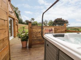 Sunset Cottage - Cornwall - 1080031 - thumbnail photo 17
