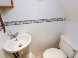 Beckford Cottage - Isle of Wight & Hampshire - 1080042 - thumbnail photo 22