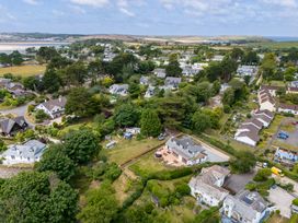 Porthilly Brook - Cornwall - 1080289 - thumbnail photo 24