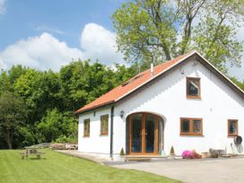A house with a garden at Brush and Boot in Stittenham near York