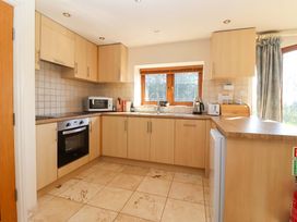A kitchen with countertops and appliances at Brush and Boot in Stittenham near York