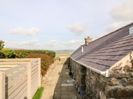 Sunstone (Garreg Haul) - North Wales - 1081992 - thumbnail photo 32