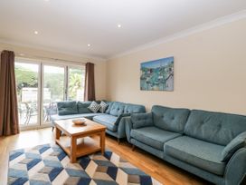 Sherpa - Hampshire - 1082051 - thumbnail photo 3