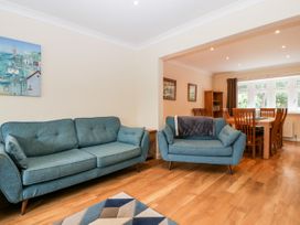 Sherpa - Hampshire - 1082051 - thumbnail photo 4