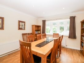 Sherpa - Hampshire - 1082051 - thumbnail photo 6