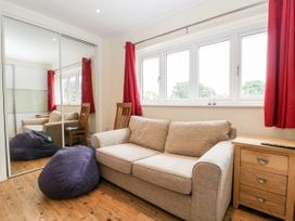 Sherpa - Hampshire - 1082051 - thumbnail photo 30