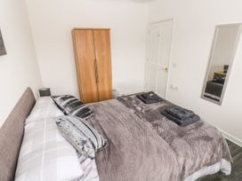 23 Charles Thomas Avenue - South Wales - 1083102 - thumbnail photo 20