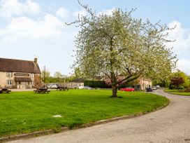 The Belfry - Cotswolds - 1083162 - thumbnail photo 21