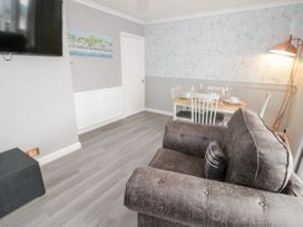 Seaside Retreat - North Wales - 1083665 - thumbnail photo 4