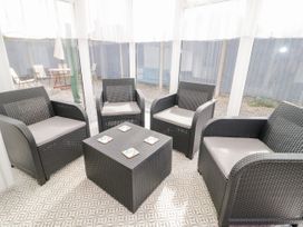 Seaside Retreat - North Wales - 1083665 - thumbnail photo 8