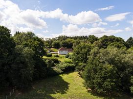Heath Retreat - Kent & Sussex - 1083739 - thumbnail photo 58