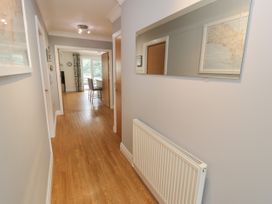 Apartment 6 - North Wales - 1084118 - thumbnail photo 12