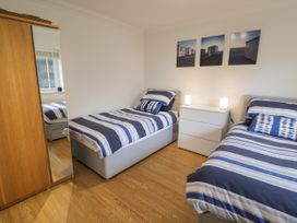 Apartment 6 - North Wales - 1084118 - thumbnail photo 17