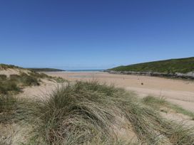 Beachview Apartment 5 - Cornwall - 1084764 - thumbnail photo 23