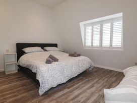 Beachview Apartment 8 - Cornwall - 1084767 - thumbnail photo 8