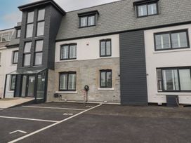Beachview Apartment 8 - Cornwall - 1084767 - thumbnail photo 17
