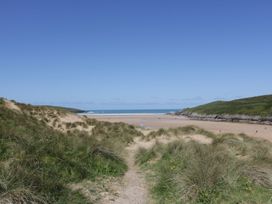 Beachview Apartment 8 - Cornwall - 1084767 - thumbnail photo 21