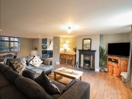 The Old Red Lion - Central England - 1085023 - thumbnail photo 7