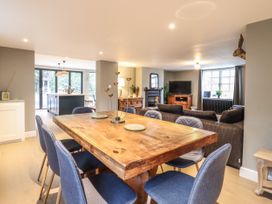 The Old Red Lion - Central England - 1085023 - thumbnail photo 14