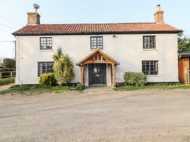 The Old Red Lion - Central England - 1085023 - thumbnail photo 1