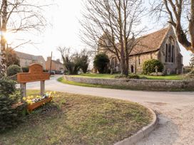 The Old Red Lion - Central England - 1085023 - thumbnail photo 47