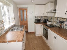 19 Great North Road - South Wales - 1085405 - thumbnail photo 3