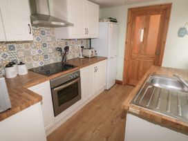 19 Great North Road - South Wales - 1085405 - thumbnail photo 4