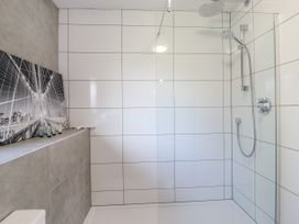 The Pool House - Central England - 1085534 - thumbnail photo 25
