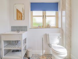 Acorn Lodge - Peak District - 1086364 - thumbnail photo 25