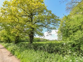 Acorn Lodge - Peak District - 1086364 - thumbnail photo 34