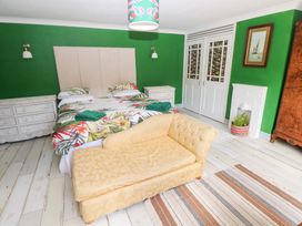 The Woodlands Lower Level - South Wales - 1086471 - thumbnail photo 27