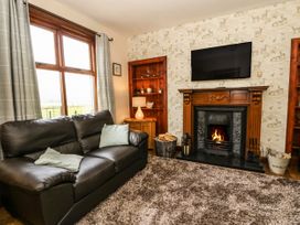 Ailsa Cottage - Scottish Highlands - 1086502 - thumbnail photo 3