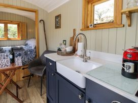 Llethr - Shepherds Hut - North Wales - 1087770 - thumbnail photo 6