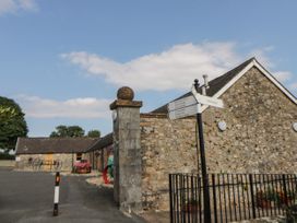 Harcombe House Bungalow 2 - Devon - 1088113 - thumbnail photo 39