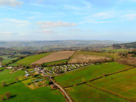 Harcombe House Bungalow 3 - Devon - 1088114 - thumbnail photo 46