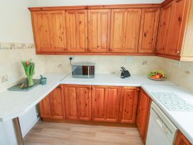 13 Lyndhurst Avenue - South Wales - 1088143 - thumbnail photo 8