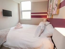 Apt 4 @ Hunter's Quay - North Yorkshire (incl. Whitby) - 1089072 - thumbnail photo 14